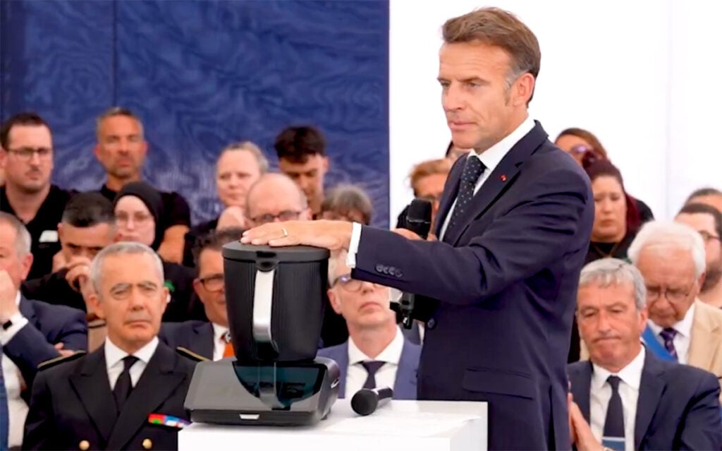 Emmanuel Macron avec le Thermomix TM7 