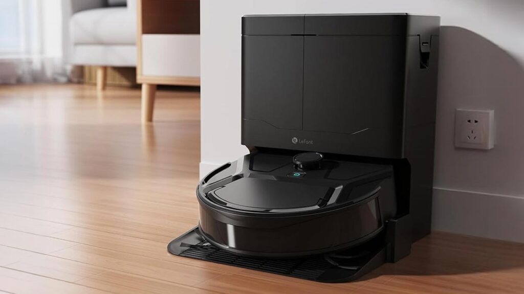 Robot aspirateur Lefant M210 Pro Omni Roller installé sur sa station d’accueil