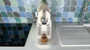 La machine à granités et glaces à l'italienne Moulinex Freezi vue de face.