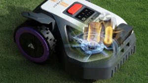 Vue du système de coupe intégré au robot-tondeuse Anthbot M5 Pro.