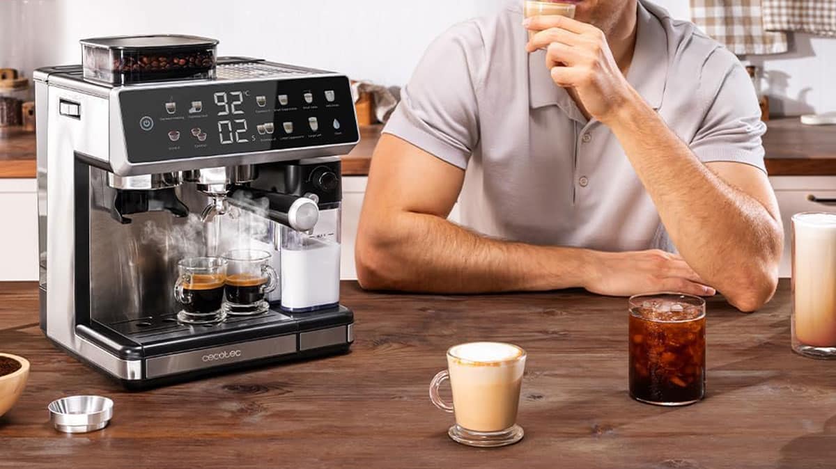 Cecotec Power Espresso 20 Barista Grind & Latte avec broyeur et réservoir à lait