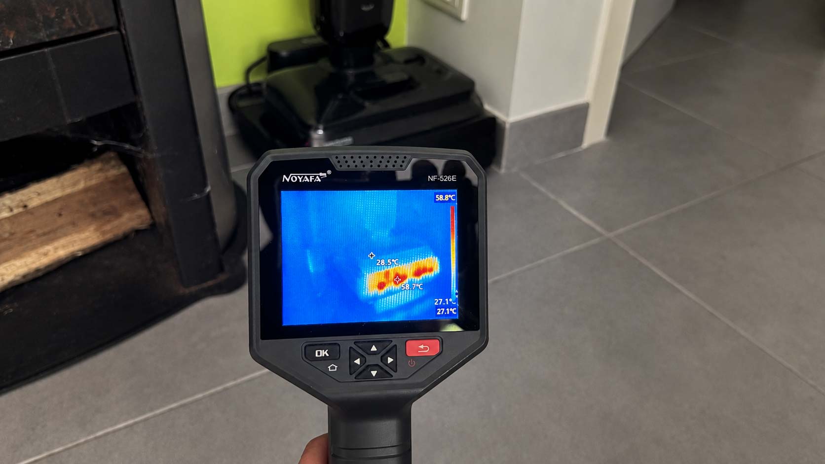 Température de la station du Dreame T12 Pro mesurée avec une caméra thermique