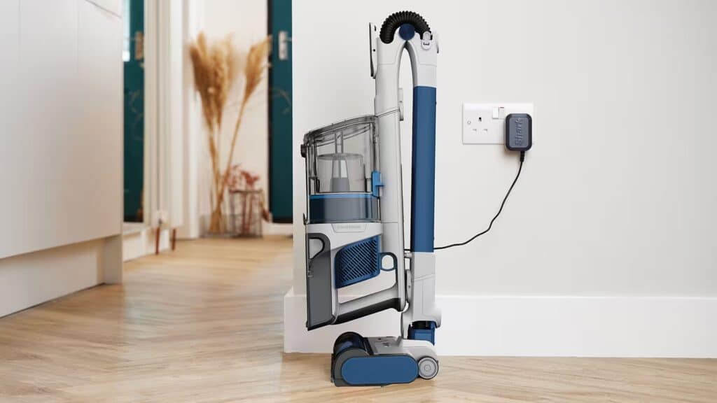 Aspirateur balai Shark PowerPro IZ380EU