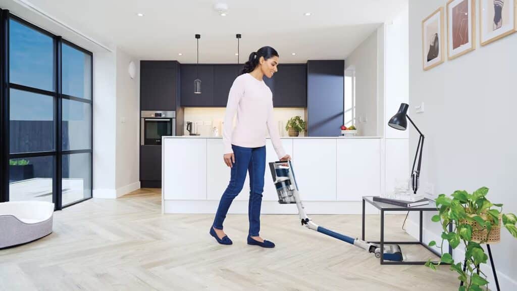 Aspirateur balai Shark PowerPro IZ380EU