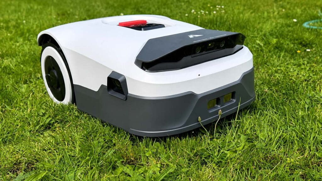 Test du robot tondeuse Anthbot Genie800