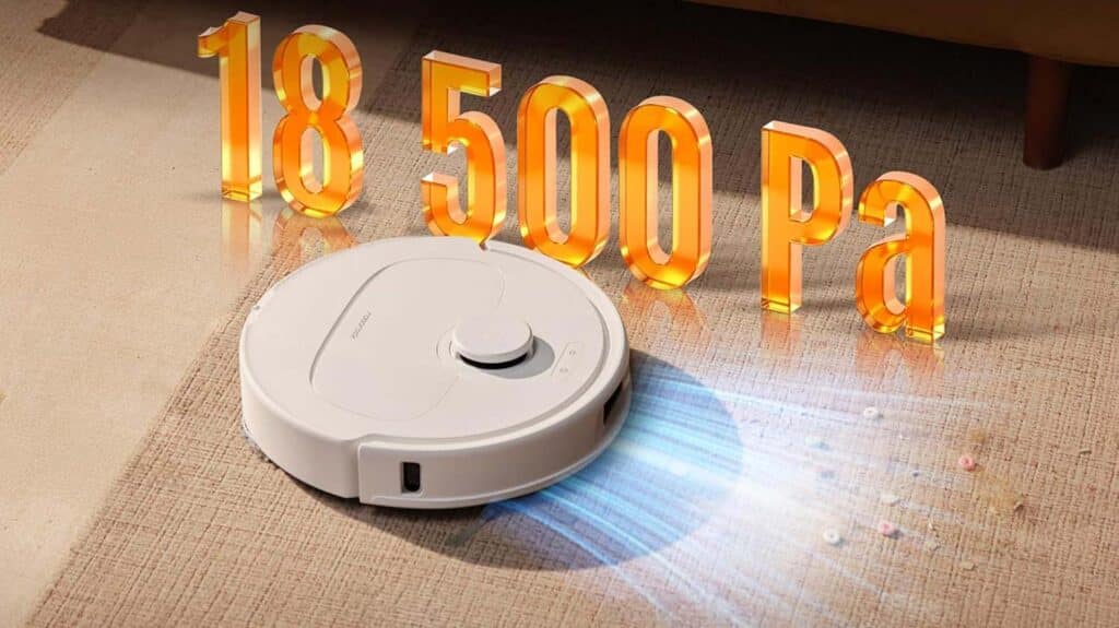 Roborock Qrevo S Pro aspirant la poussière sur un sol dur