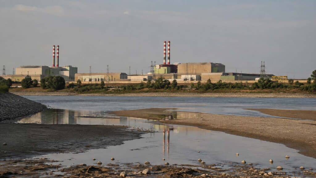 Centrale nucléaire de Paks au bord d’un Danube fortement asséché