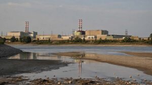 Centrale nucléaire de Paks au bord d’un Danube fortement asséché