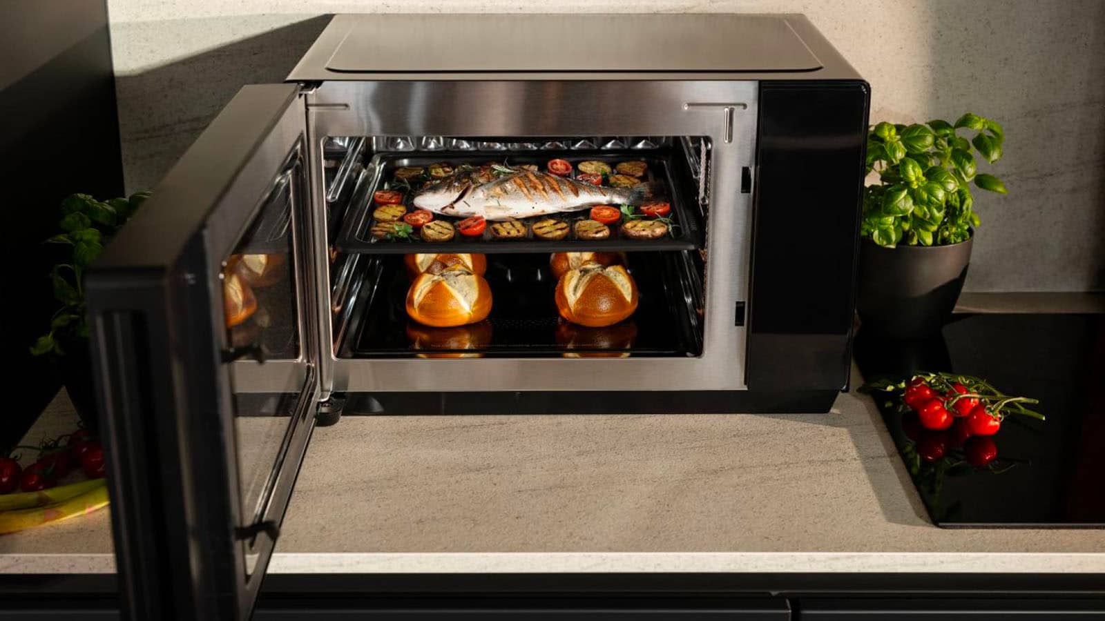 Four à micro-ondes et Airfryer Hisense H28S01