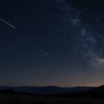 Étoiles filantes des Draconides dans le ciel nocturne