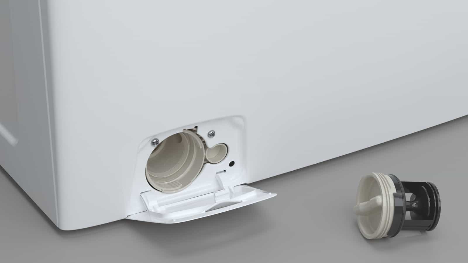 Trappe du filtre de vidange ouverte en bas du lave-linge Candy EY294DWM5/1-S