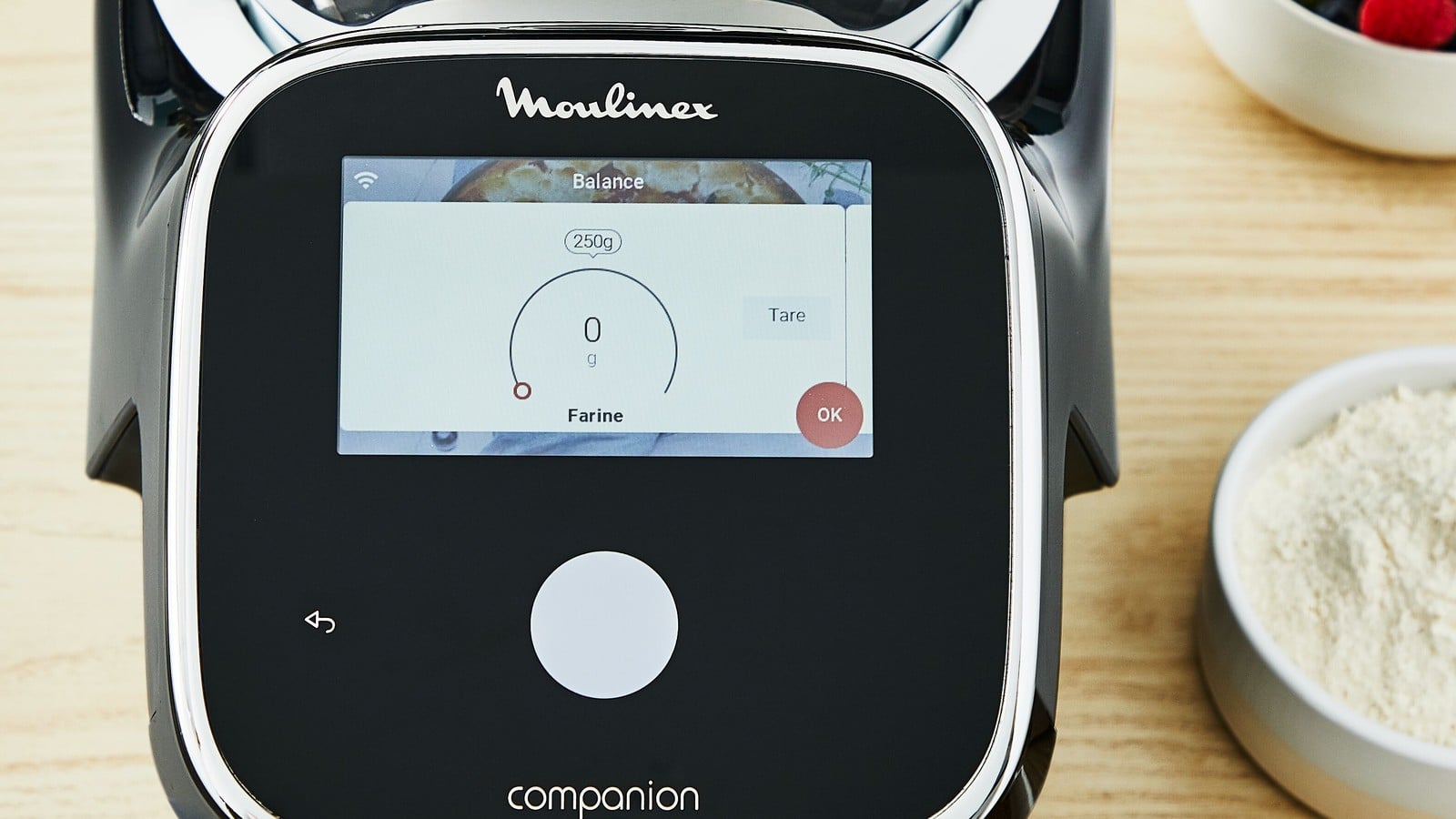 Écran tactile du Moulinex i-Companion Touch Pro affichant la fonction balance avec la touche Tare