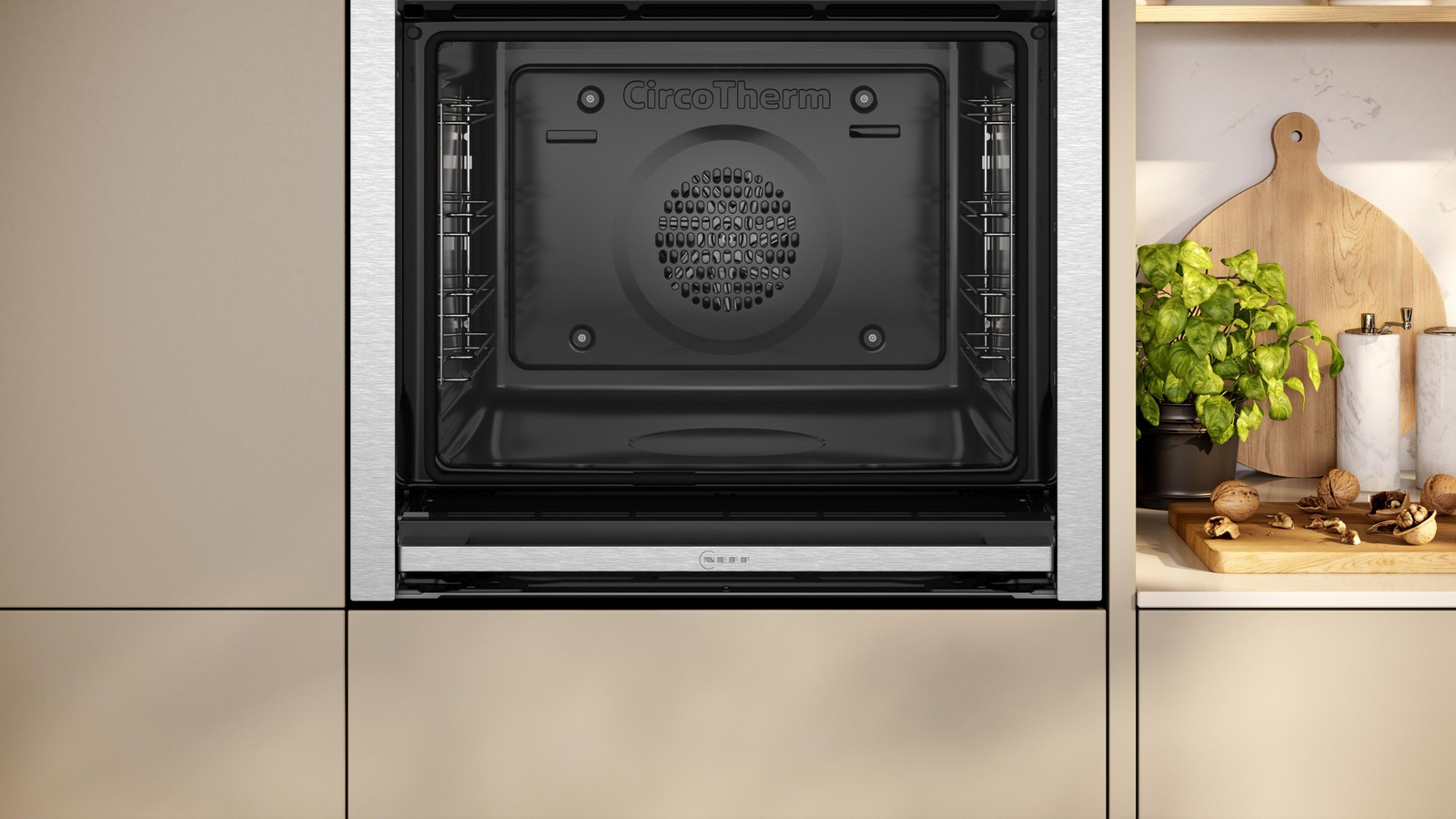 Cavité émaillée de 71 litres du four Neff B5ACH7AN3F, porte escamotée