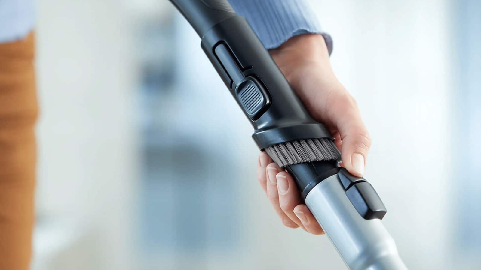 Brosse douce intégrée à la poignée du Philips PowerPro Compact