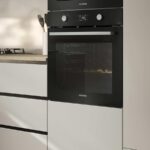 Four encastrable Rosières RO6 T3B3EYTB installé en colonne dans une cuisine